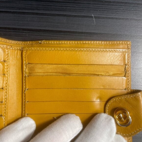 Gucci Vintage GG Bifold Wallet - Picture 5 of 5